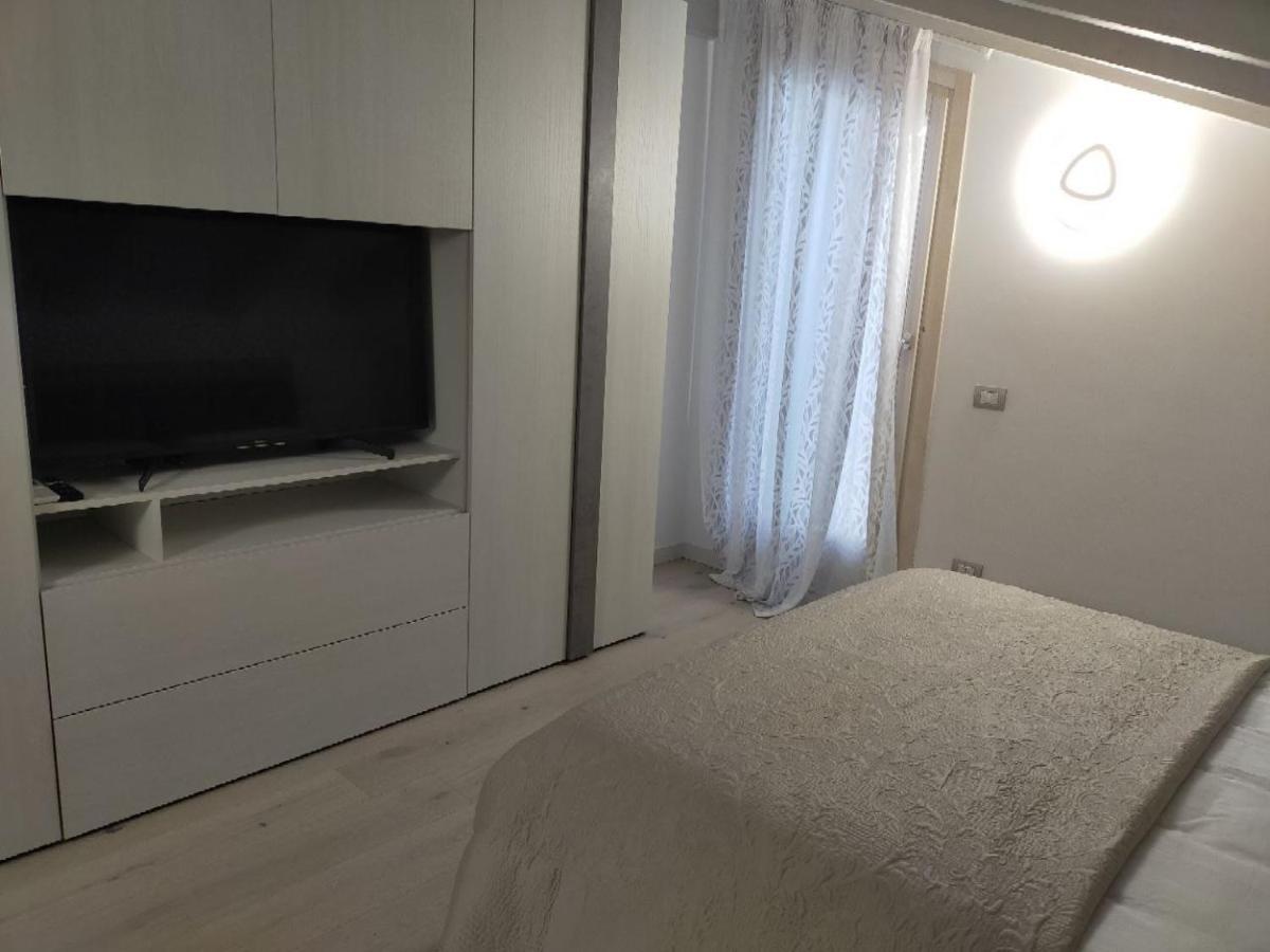 Sweet Dream Deluxe Apartment Sirmione Esterno foto