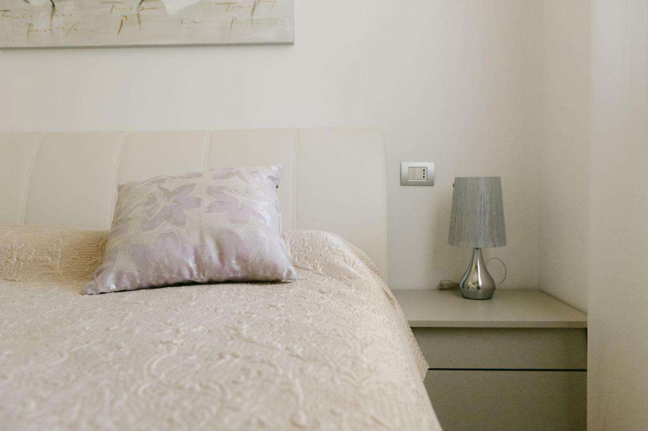 Sweet Dream Deluxe Apartment Sirmione Esterno foto